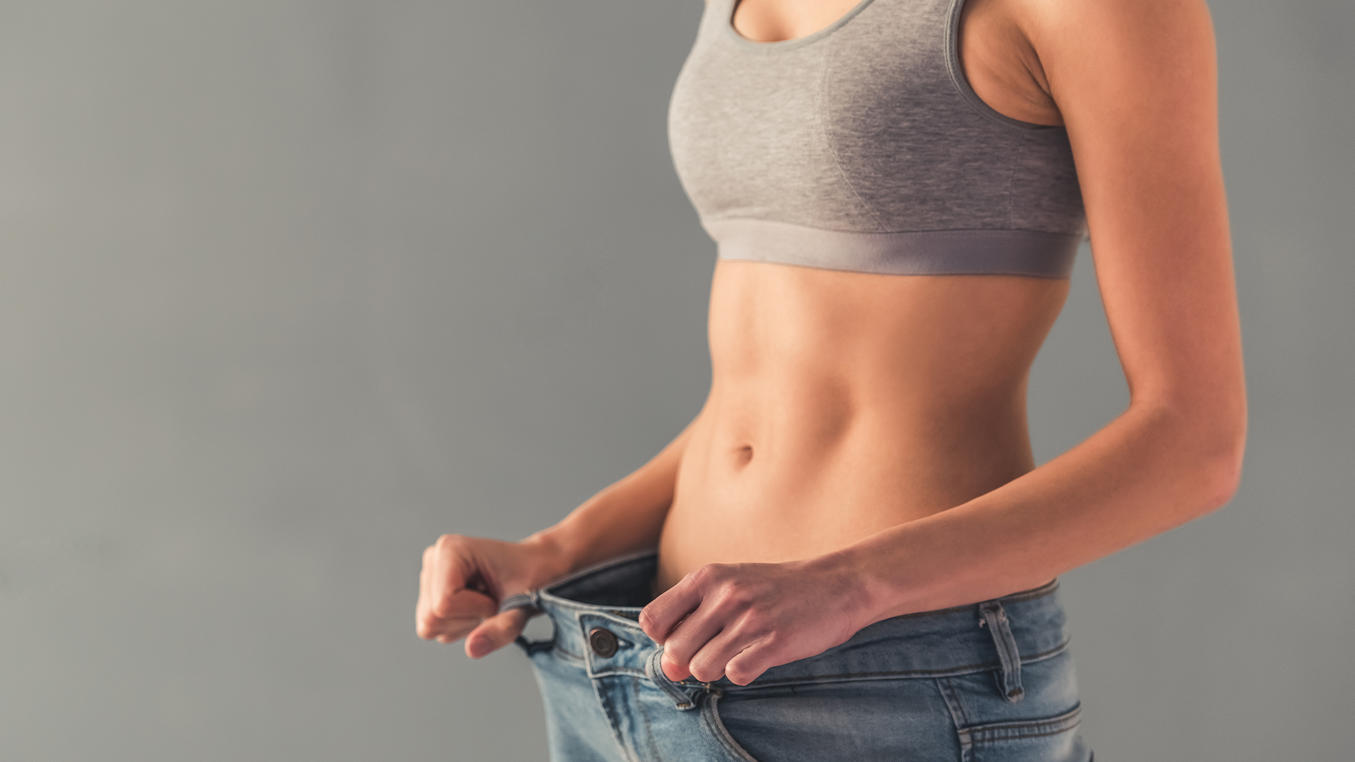 woman shows wegoivy vs phenq weight loss